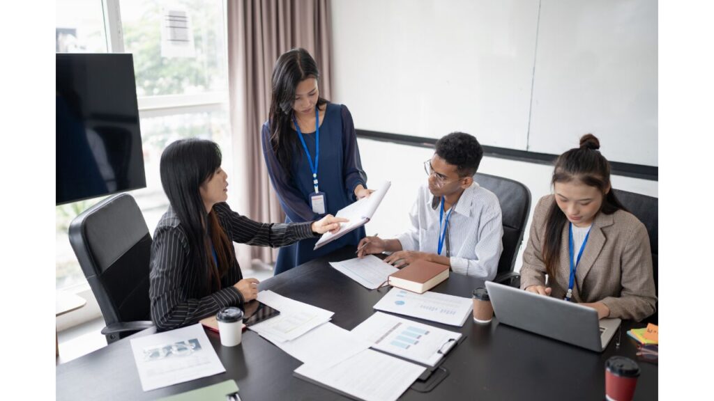 研修している写真